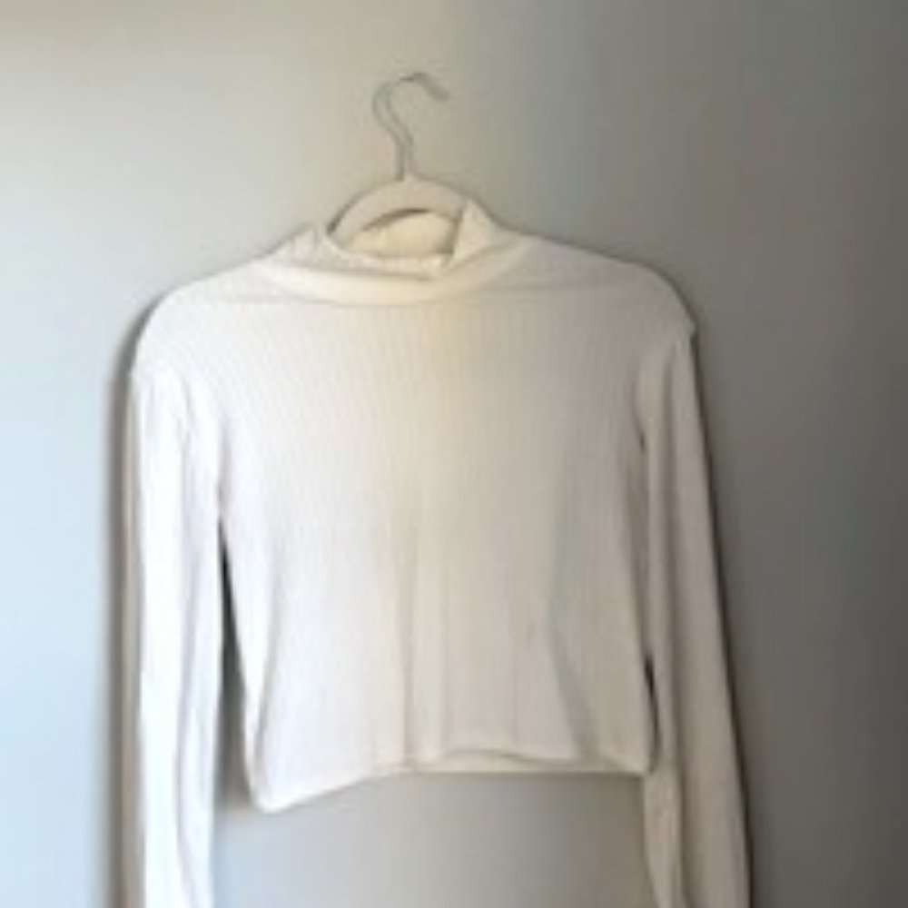 Turtle neck tee